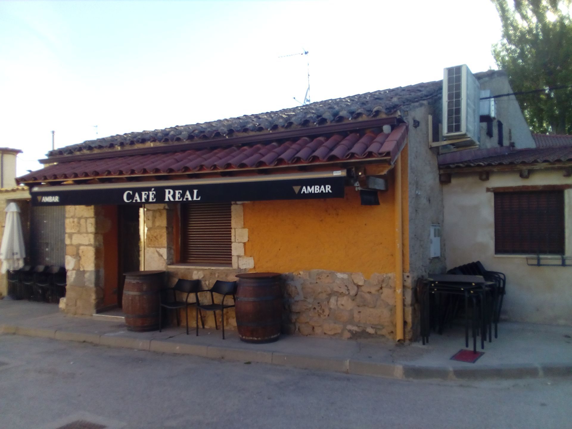 CAFÉ REAL